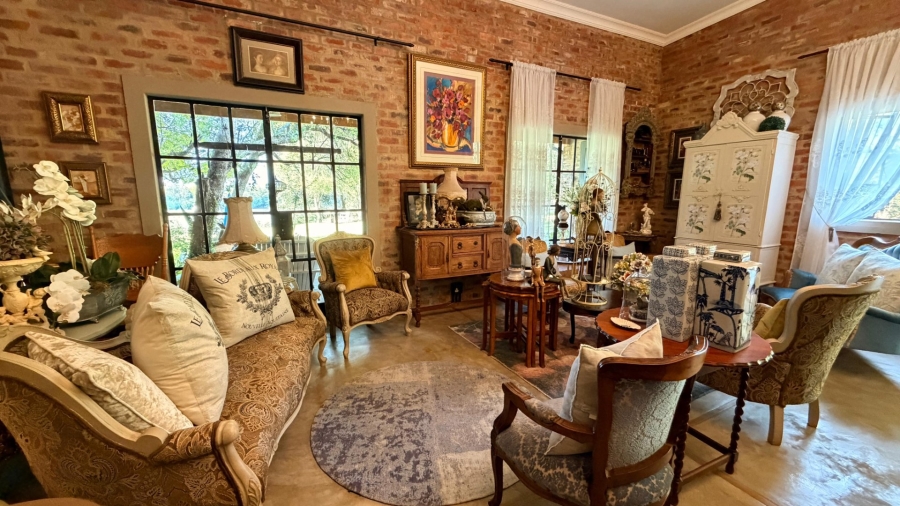 4 Bedroom Property for Sale in Viljoenskroon Rural Free State